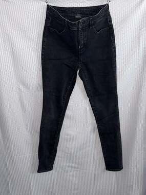 American Eagle Dream Stretch High-Rise Jegging in Washed Black